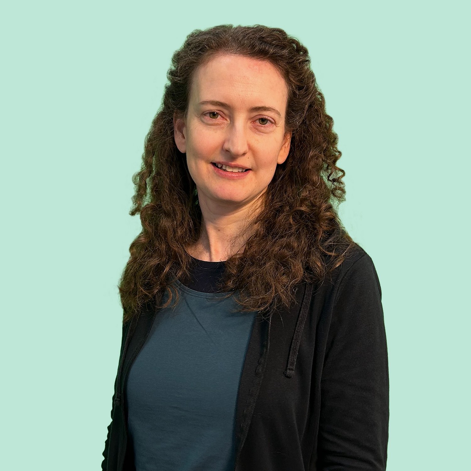 [Translate to English:] Portraitfoto von Beate Wohlschlager