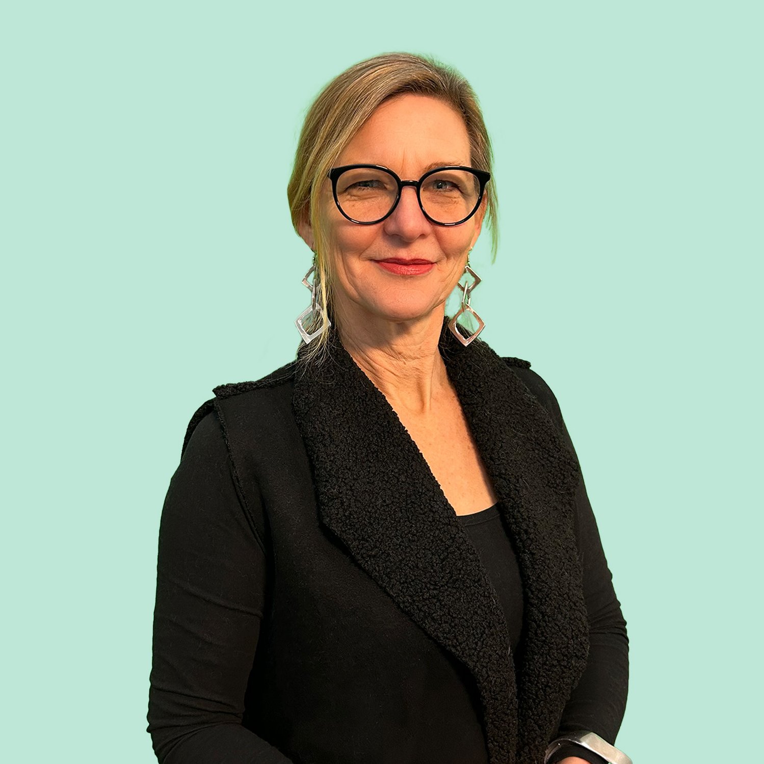 [Translate to English:] Portraitfoto von Karin Eckert