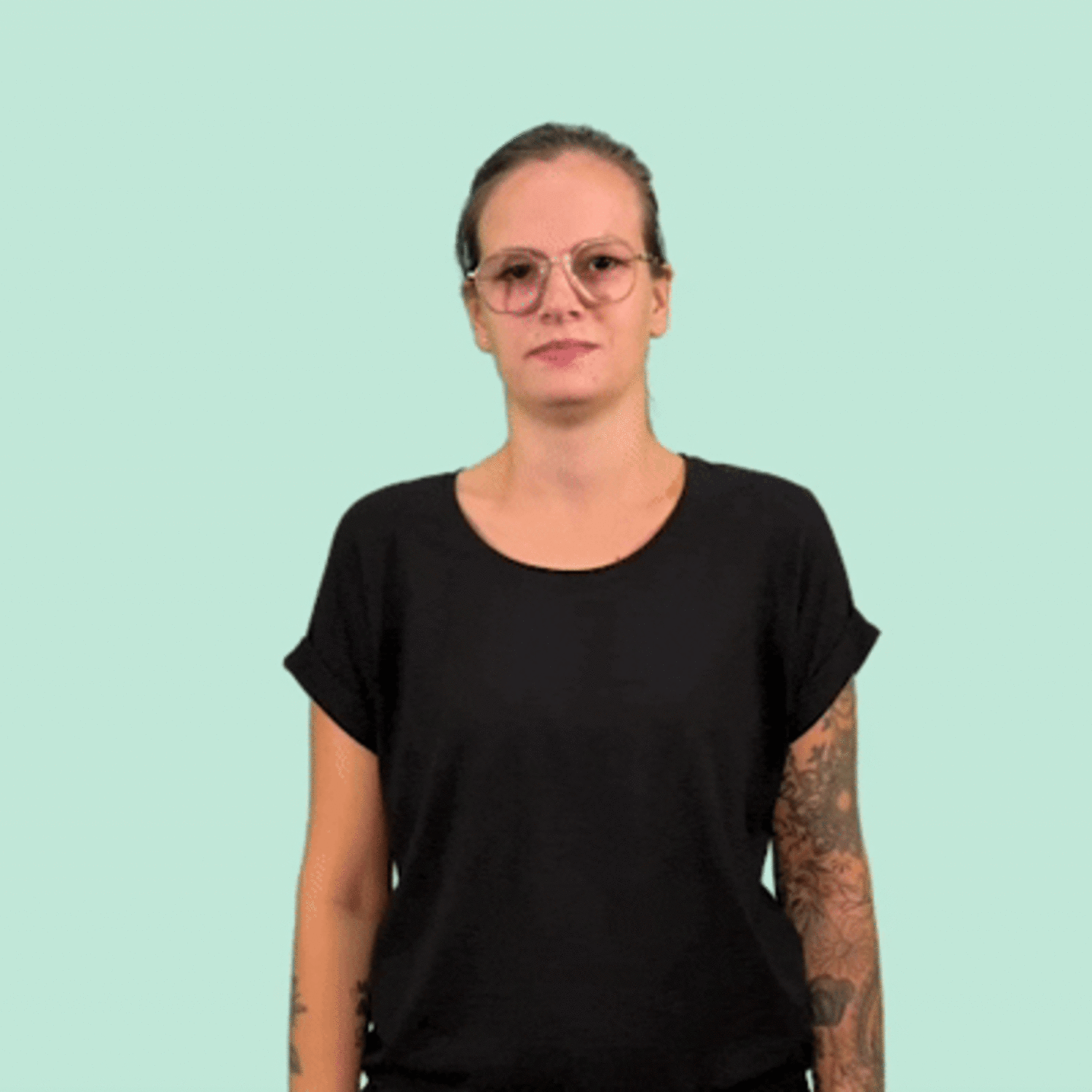 Gebärdennamen von Laura Tunaci